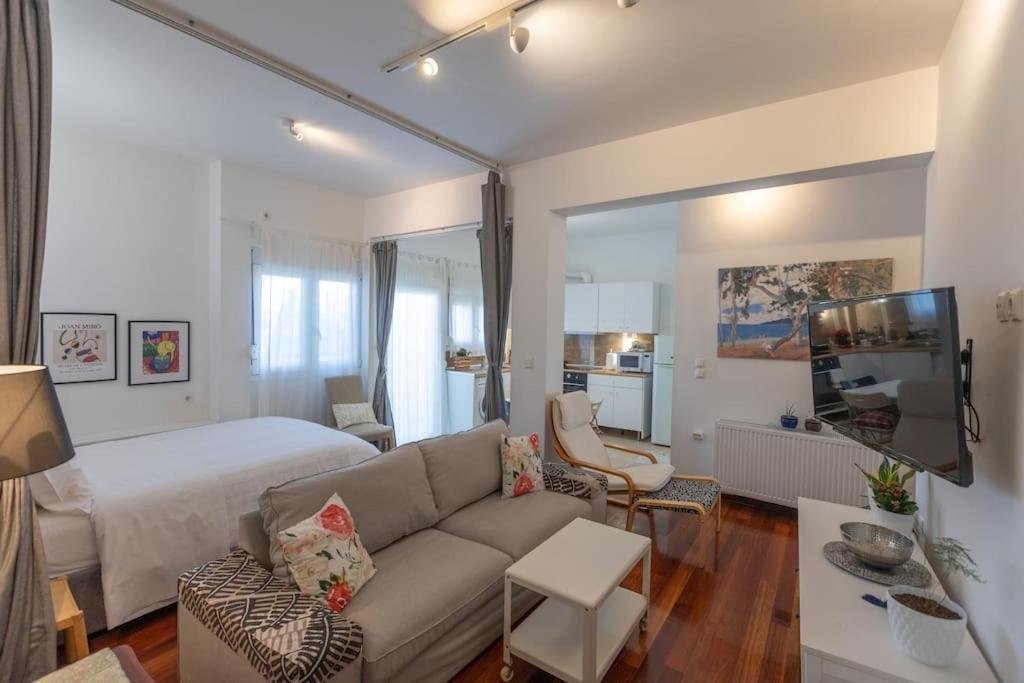 Ferienwohnung Λάρισα Διαμέρισμα Με Θέα Πλατεία Στο Κέντρο Της Πόλης Exterior foto