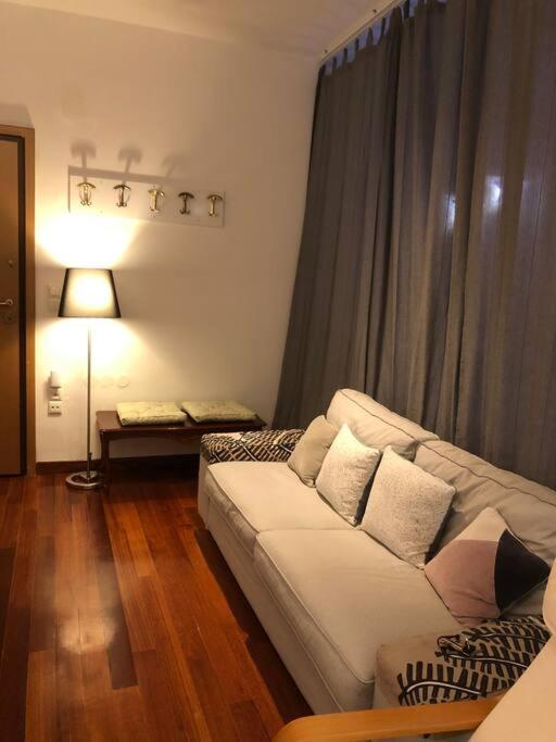 Ferienwohnung Λάρισα Διαμέρισμα Με Θέα Πλατεία Στο Κέντρο Της Πόλης Exterior foto