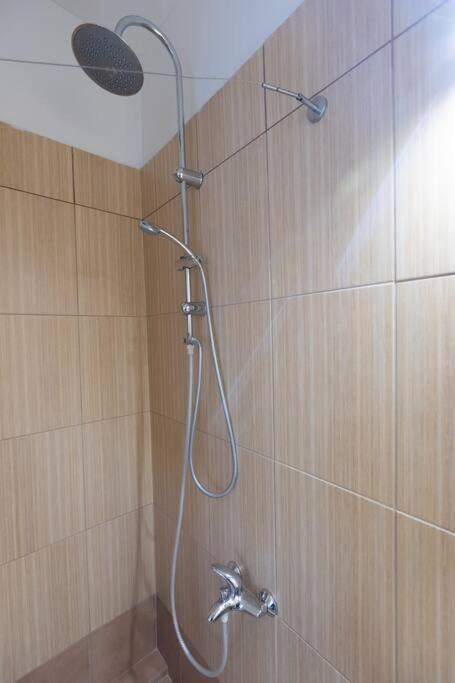 Ferienwohnung Λάρισα Διαμέρισμα Με Θέα Πλατεία Στο Κέντρο Της Πόλης Exterior foto